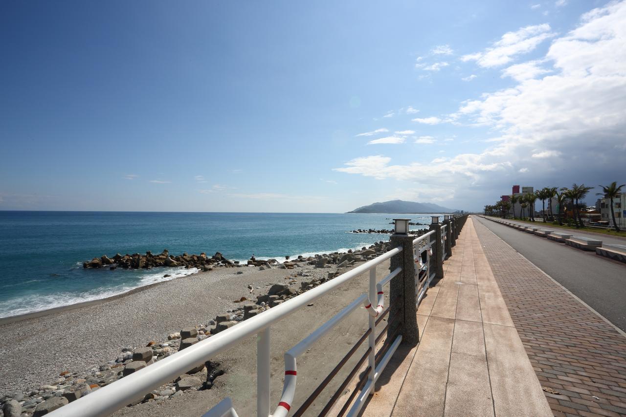 Slow Living Seaview B&B 花蓮市 エクステリア 写真